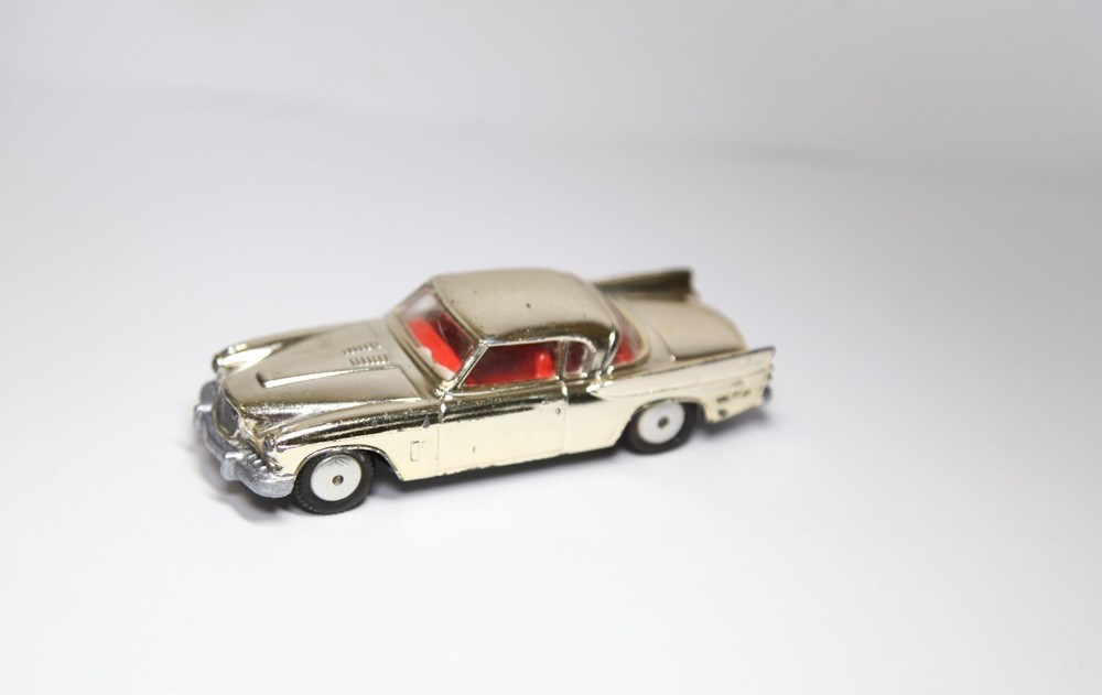 Original Vintage Corgi Toys Studebaker Golden Hawk #211s