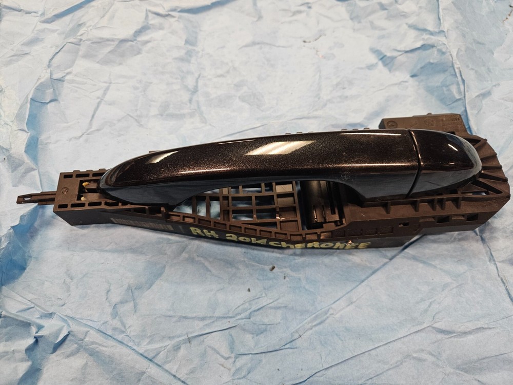 2014-2017 JEEP CHEROKEE - PASSENGER FRONT RIGHT EXT. DOOR HANDLE  P68084836AD