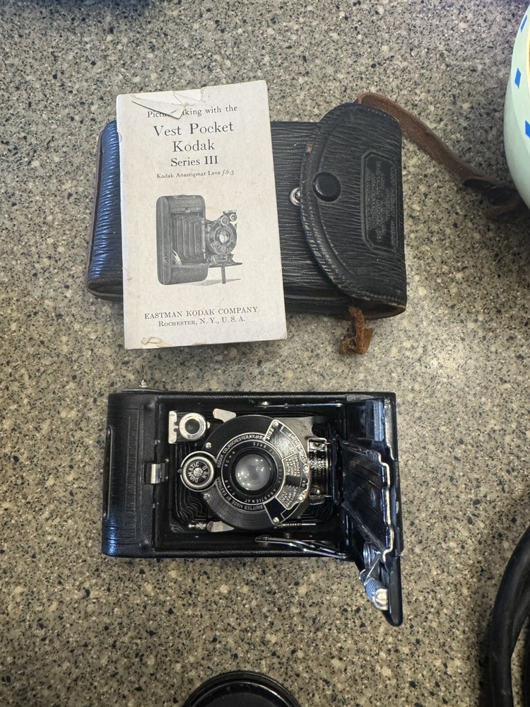 Kodak Series III Autographic Vest Pocket Folding VPK Camera in Pouch