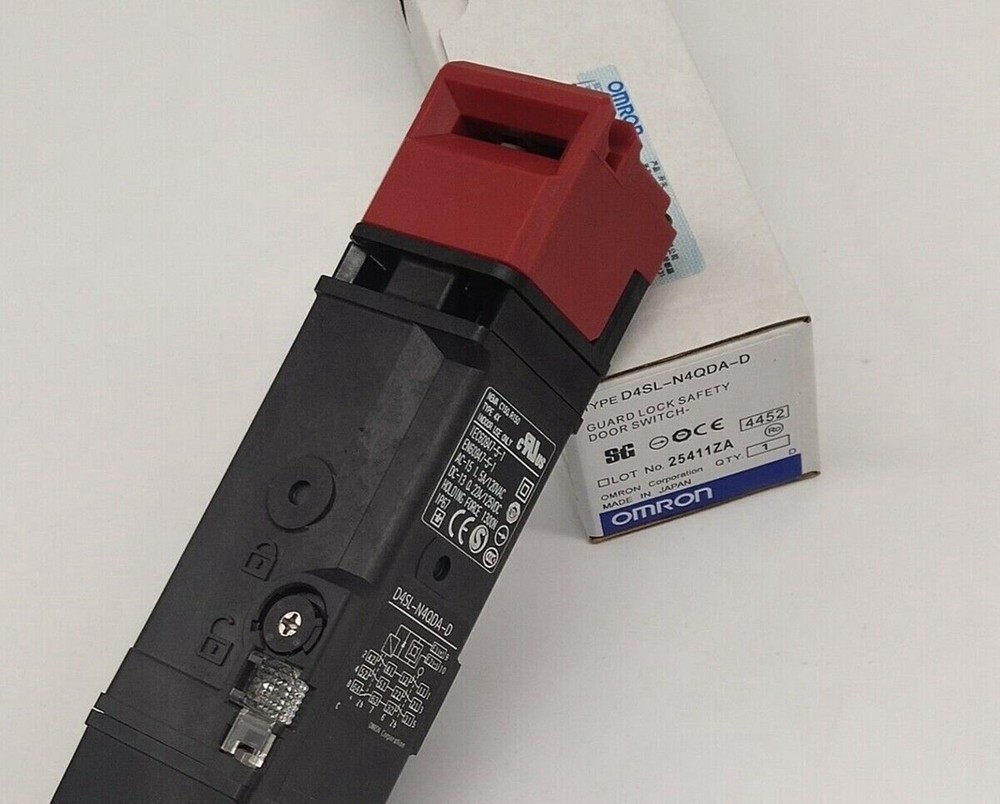 NEW OMRON D4SL-N4QDA-D Safety Door Switch