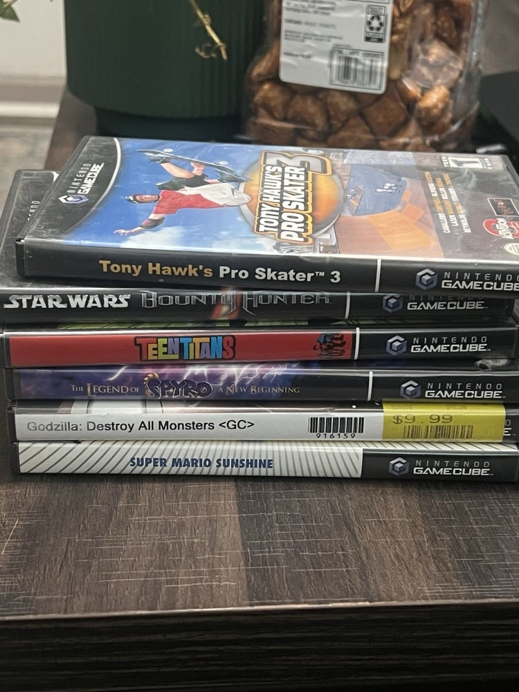 nintendo gamecube game lot bundle(OBO) Read Description
