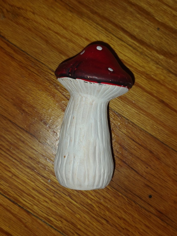 Red Polka Dot Mushroom Garden Statue for Cabin Lodge Decor 4.5H 2.75W