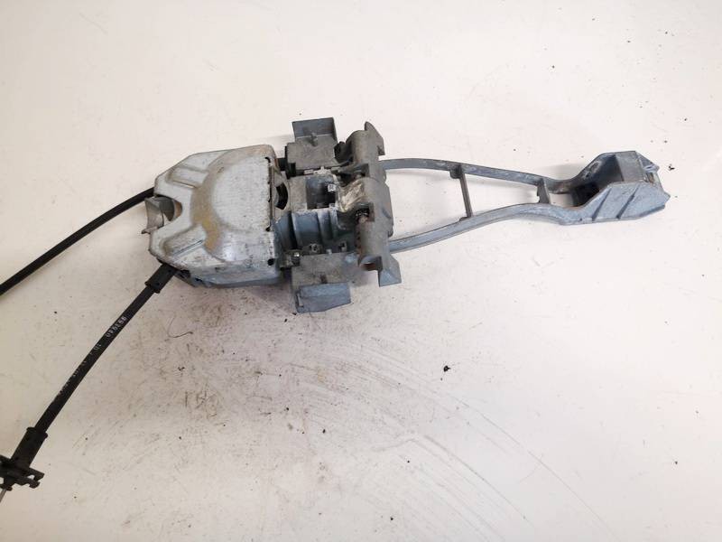 2005 Volvo S40 Front Left Exterior Door Handle Genuine OEM 2307530-09 Used