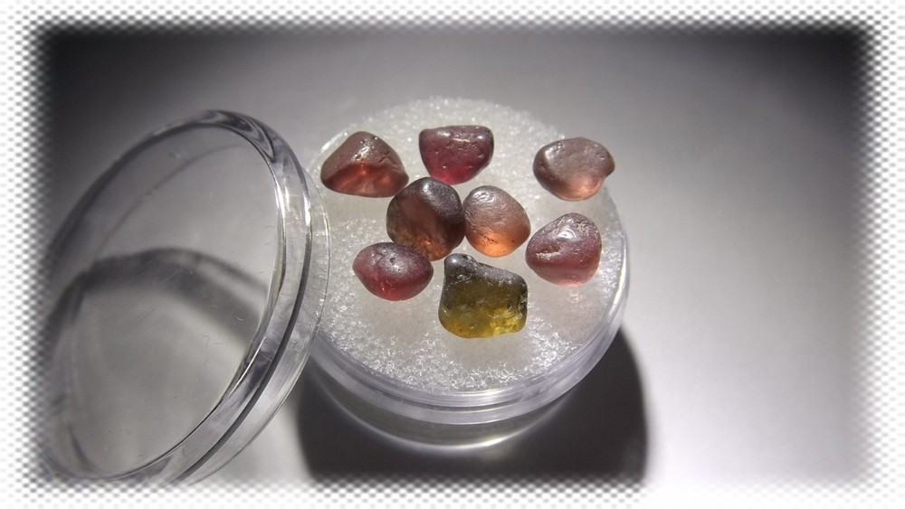 Lot Mixed Colors Tanzania Sapphire Garnet Spinel Gemstone Rough Crystals