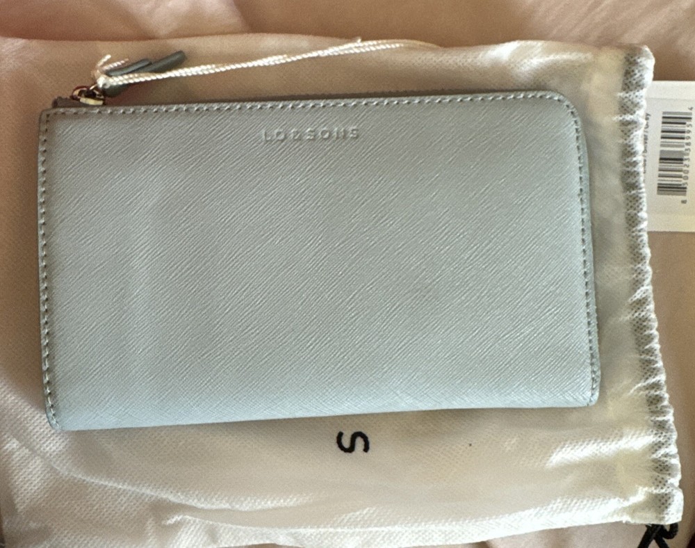 LO&SONS Magnolia Leather Wallet – Stylish & Durable RFID-Blocking Design  