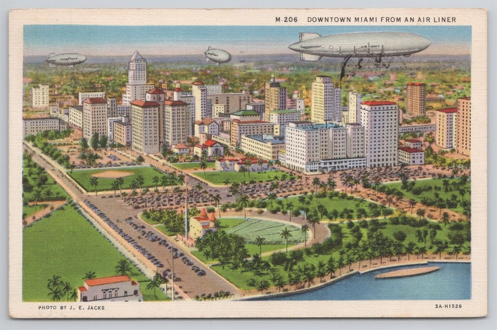 Downtown Miami FL Aerial View 3 Blimps C1945 Linen Postcard AK11