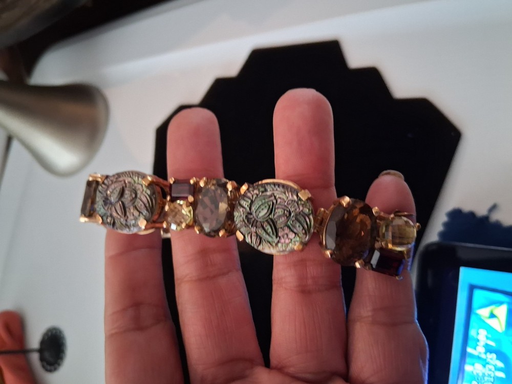 RARE Stephen Dweck Carved Tahitian Mother Of Pearl, Garnet Bracelet in Bronze