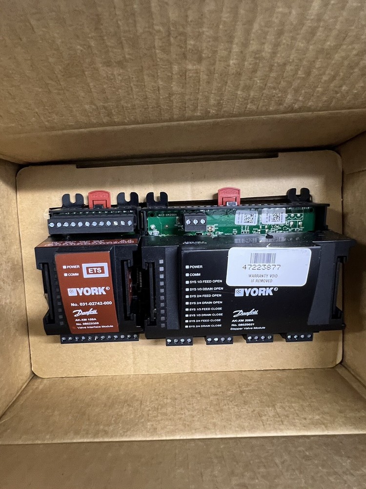 YORK 031-02742-000, DANFOSS AK-XM109A Interface Module AK-XM208A Stepper Valve