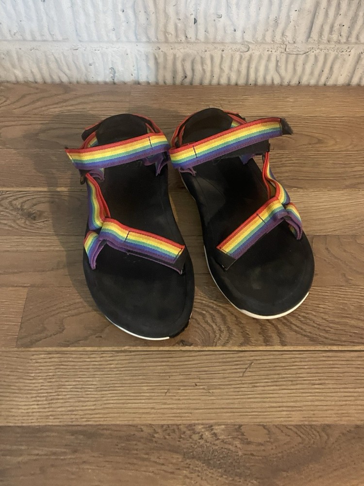 Teva Rainbow Sandals for Men Size 6 - Colorful Comfort