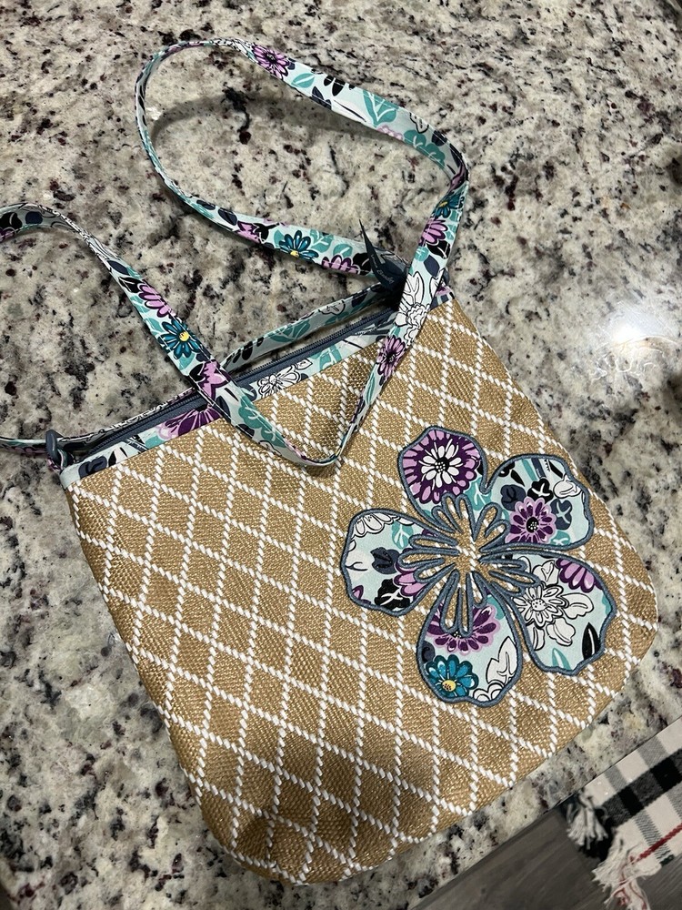 Vera Bradley Beach Crossbody Purse Straw Penelope’s Garden Flower NWT MSRP $69