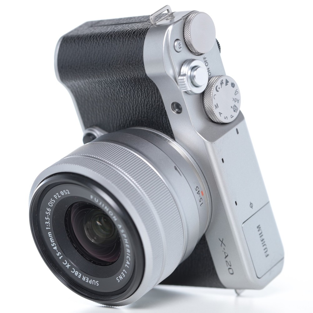 Fujifilm X-A20 16.3MP Mirrorless Camera with 15-45mm OIS Lens in Silver - Excellent Condition
