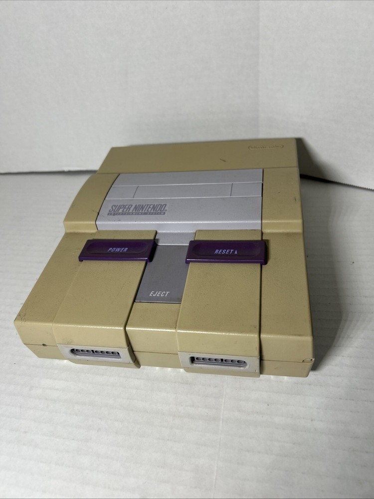 Nintendo Super Nintendo Entertainment System SNES Original For Parts Or Repairs