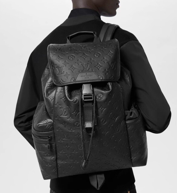 Louis Vuitton Trekking Backpack Men (M43680)