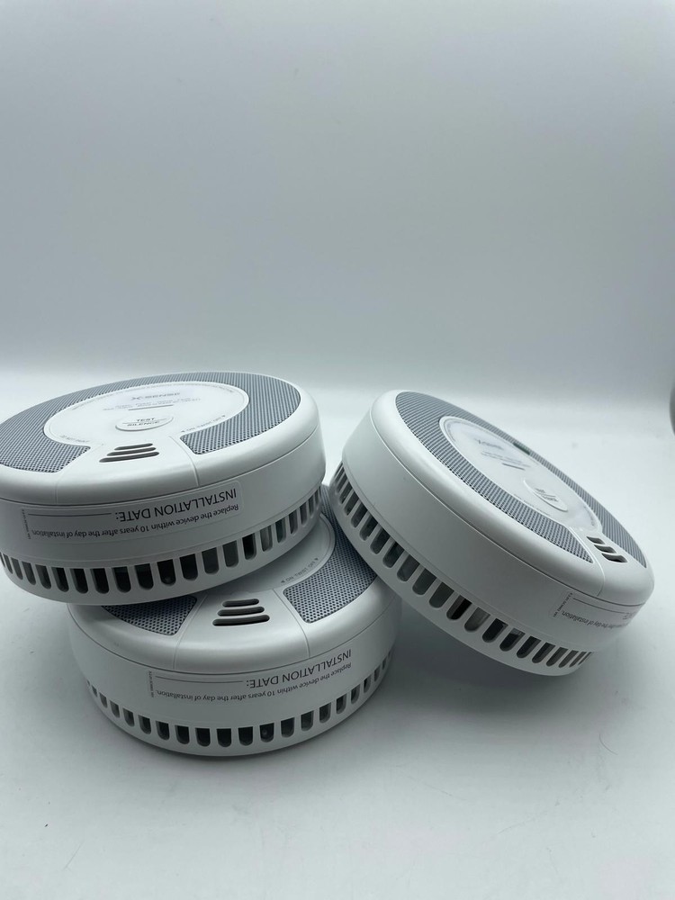 X-Sense 2-in-1 Smoke & CO Detector SC06 3-Pack – 10-Year Battery Dual Sensor