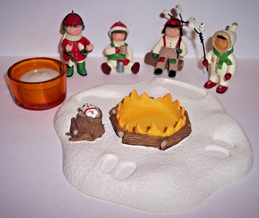 2003 Hallmark Keepsake Ornaments Waiting For Santa Set Of 4 w/Candle Base