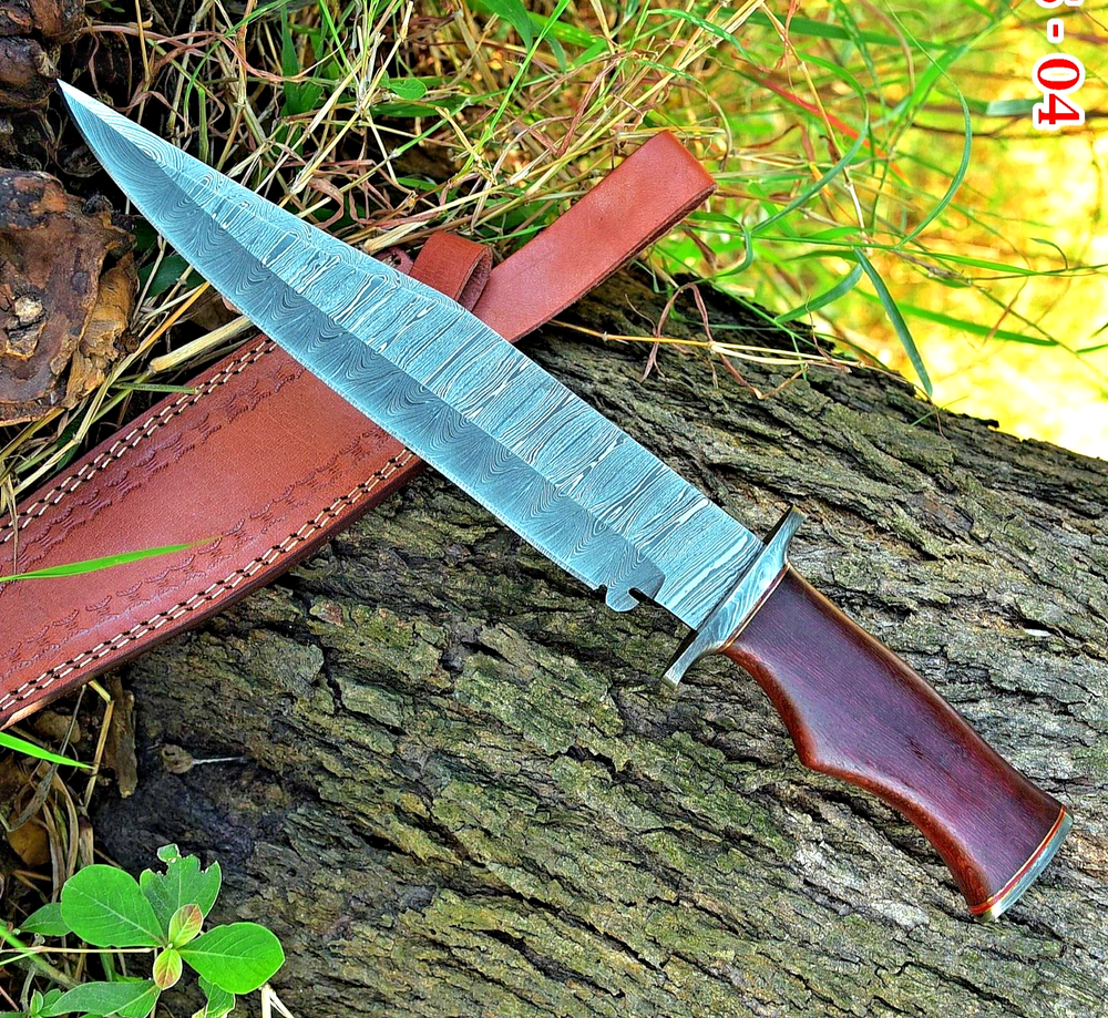 Custom Forged Damascus Steel Hunting Bowie Knife with Razor Sharp Edge SS N04