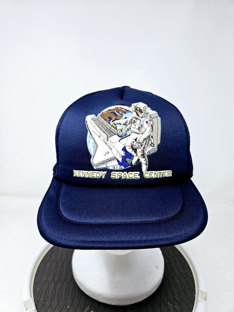 Vintage NASA Kennedy Space Center Snapback Trucker Mesh Hat Space Shuttle NWT