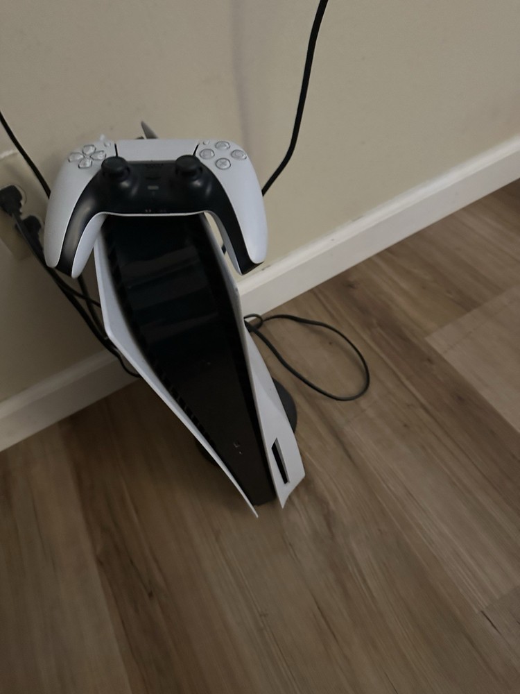 PlayStation 5 Bundle Includes Remote for Ultimate Entertainment