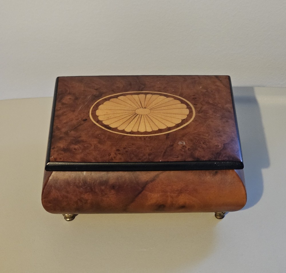 Italian Inlaid Musical Jewellery Box Art Berni  Eine kleine Nachtmusik – Vintage