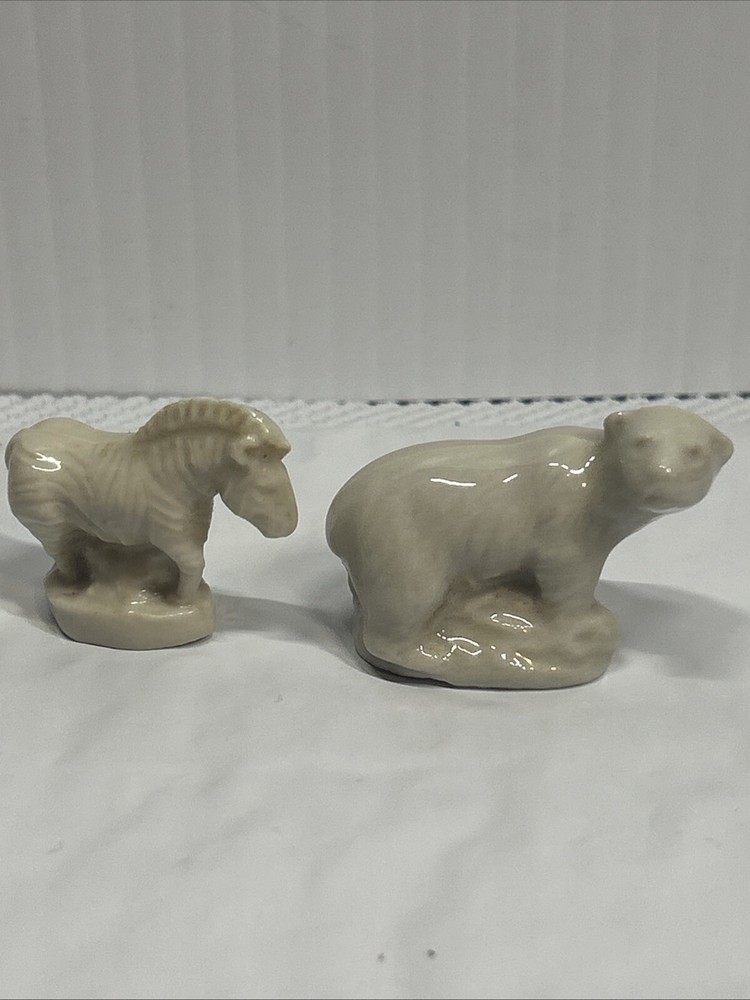 Wade  Red Rose Tea Vintage Figures White Polar Bear Horse Lot Of 2 England
