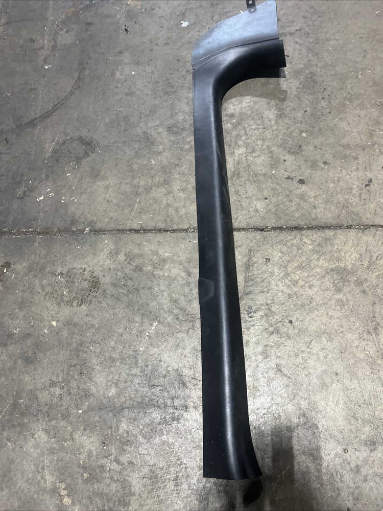 2008-2010 Infiniti G37 Coupe  RH  Door Sill Kick Plate 769b5jl00c 66901 JK65B