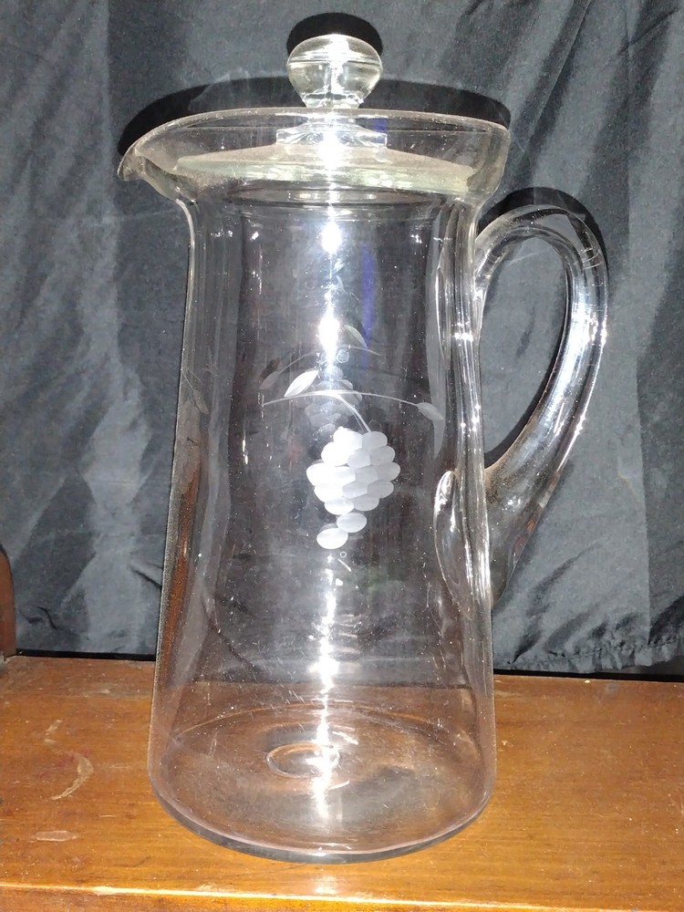 Elegant Glass Water Vase for Fresh Flowers