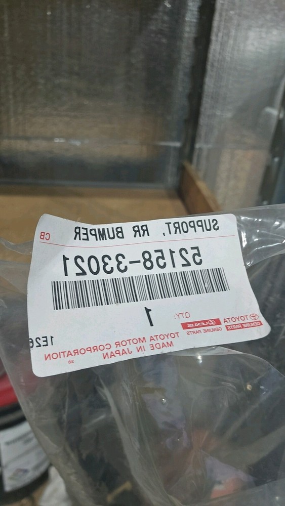 Genuine OEM Lexus 52158-33021 Driver Rear Bumper Side Support 2012 ES350