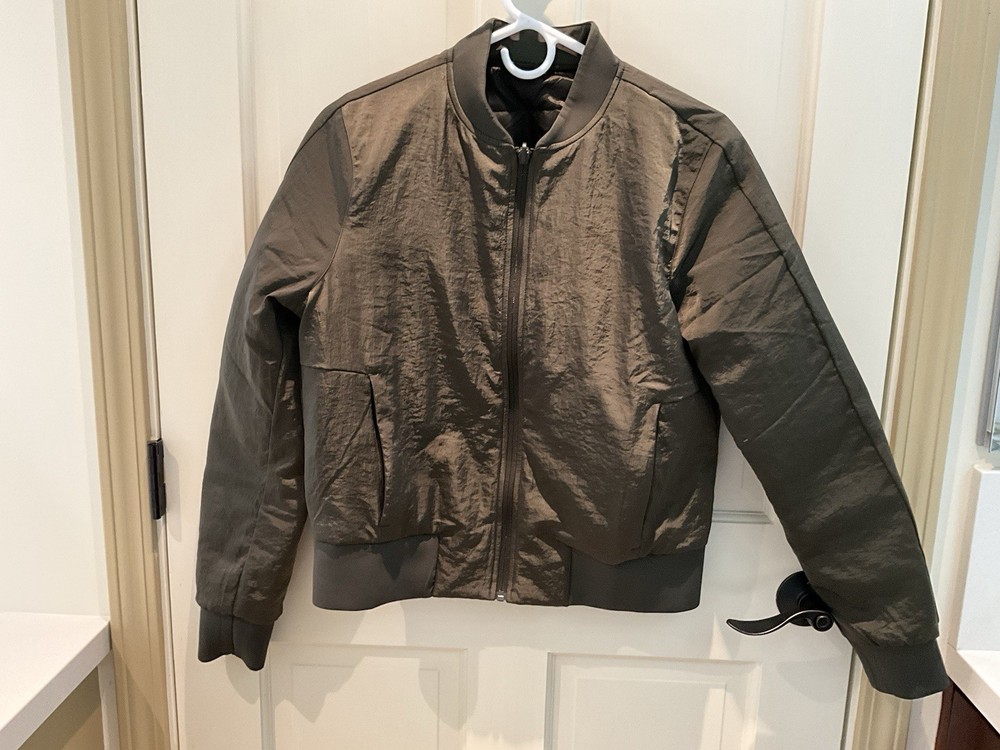 Lululemon Bomber Jacket Women's Size 8, Green/Bronze Metallic, Excellent!!
