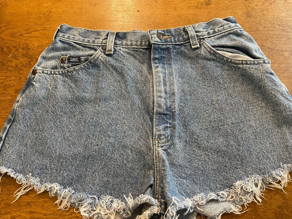 VINTAGE Lee Shorts Womens 28 Blue Cutoff Denim Outdoors High Rise Ladies 90s