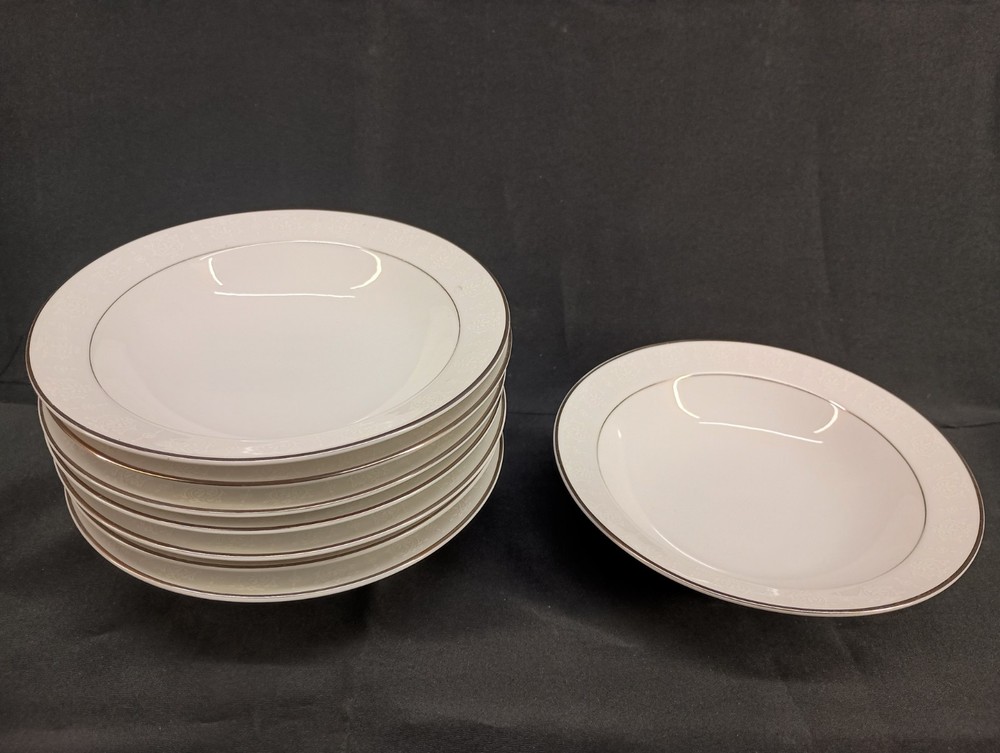 Set of 8 Crown Empire China Princess 5.5-Inch Desert Fruit Bowls Japan EUC