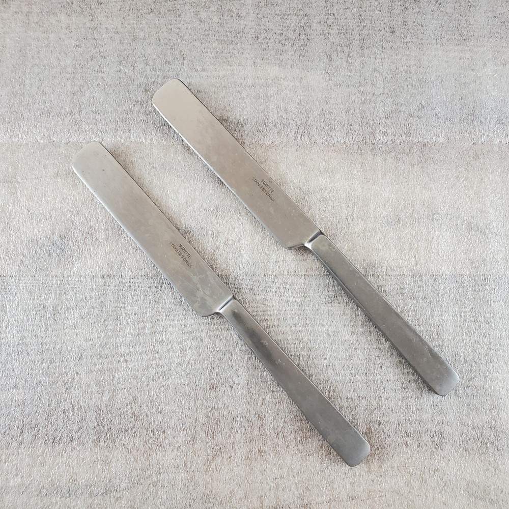 UNF603 Set of 2 DINNER Knives Unknown maker Suzette pattern ~ Worn