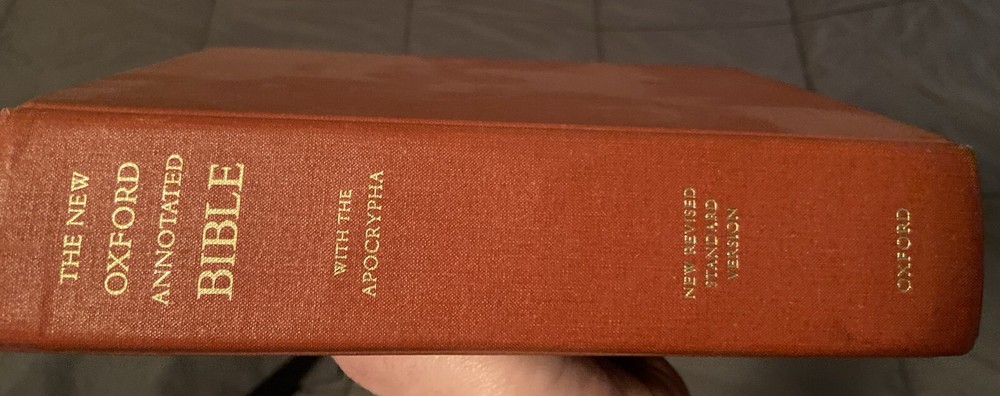 The New Oxford Annotated Bible with Apocrypha: New Revised Standard Version ...