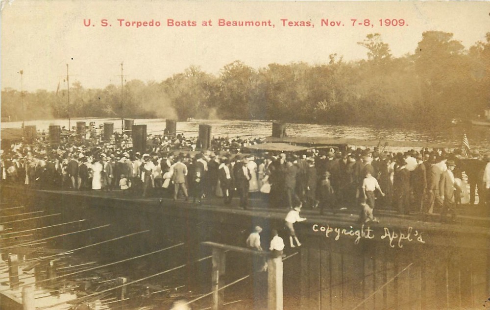 1910 Beaumont Texas US Torpedo Boats people RPPC Postcard 25-6491