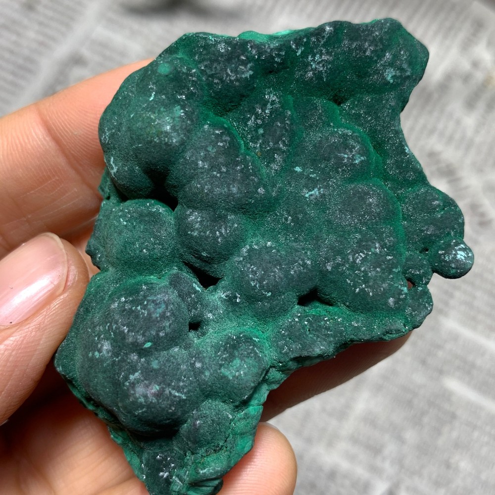 64g   Natural malachite velvet quartz crystal luster mineral specimen