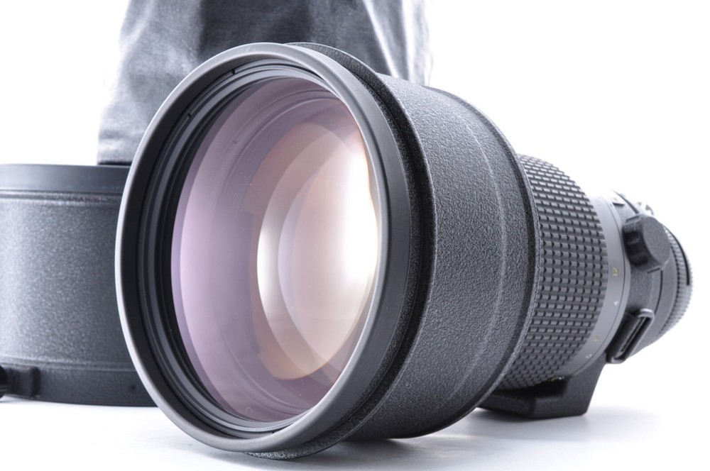 Nikon Ai-S Nikkor ED 200mm f/2 Manual Focus Lens Excellent Condition Japan