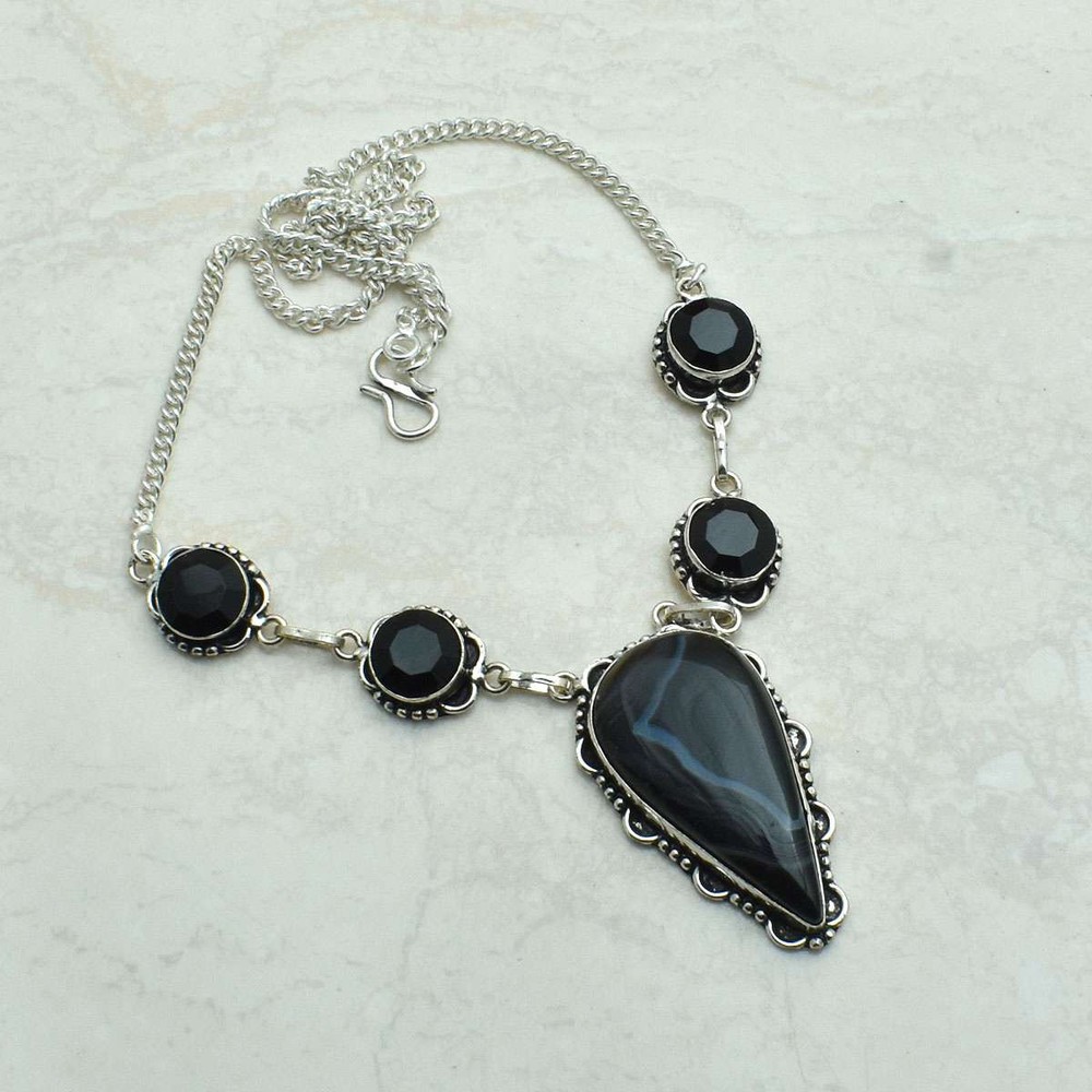 Botswana Agate and Black Onyx Handmade Gemstone Necklace 25g Jewelry AN 68064