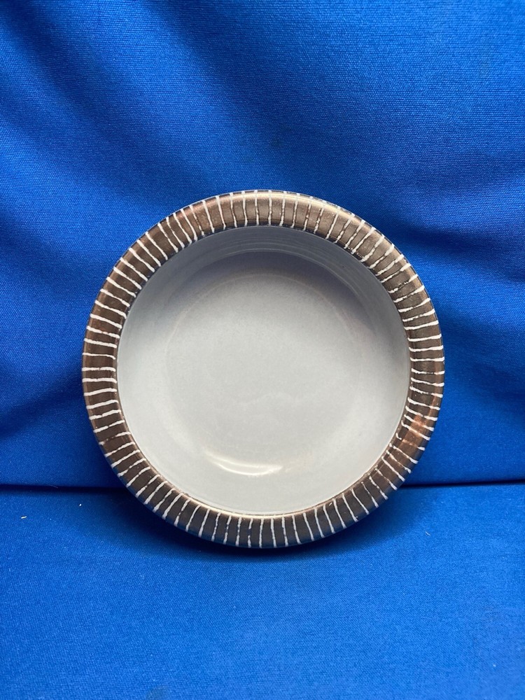 WAYLANDE GREGORY ASHTRAY/ SMALL DISH GREY WITH METALLIC RIM 5 1/4'', SIGNED!