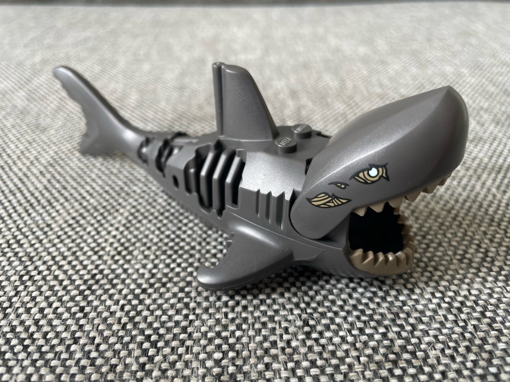LEGO Pirates of the Caribbean Zombie Ghost Shark 30942c01b01 Silent Mary 71042
