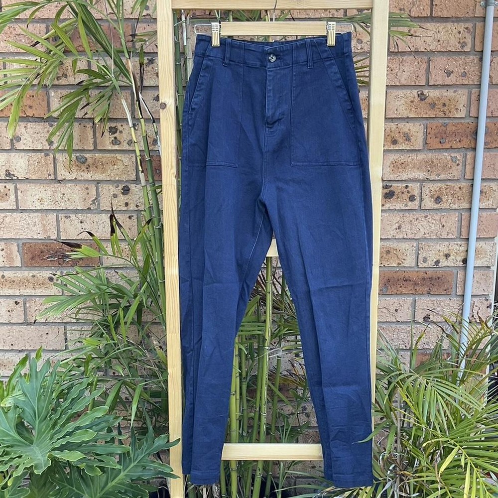 R M Williams durable work pants size 8 for tough jobs