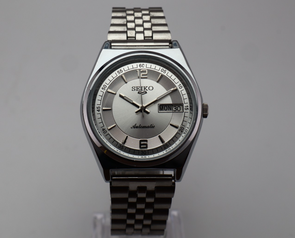 Vintage Seiko 5 Automatic 6309A 17 Jewels D/D Japan made Man's Wrist Watch