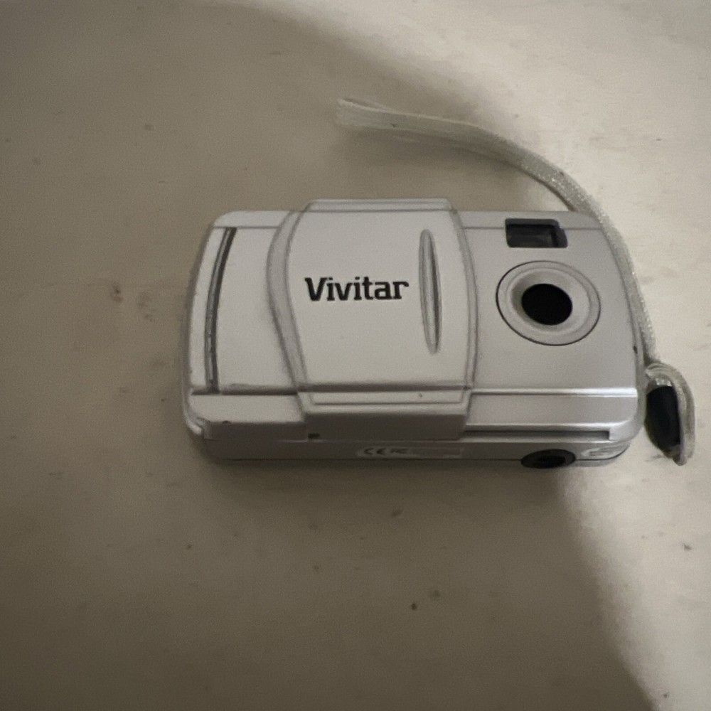 UNTESTED Vivitar Freelance Digital Camera V69379 Silver