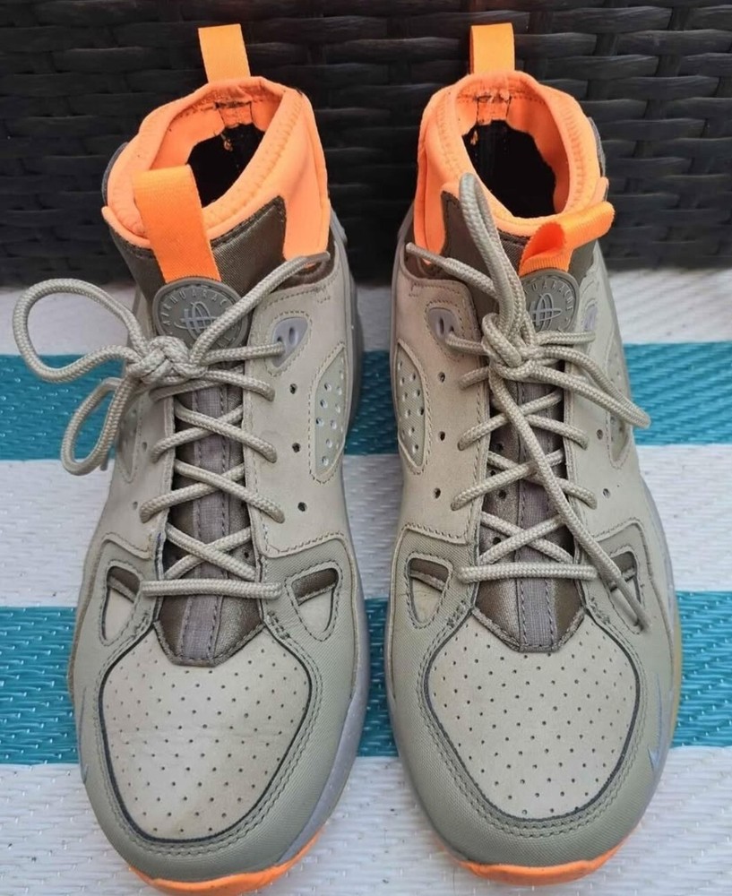 NIKE AIR HUARACHE BOOTS /AIR MOWAAB size 8