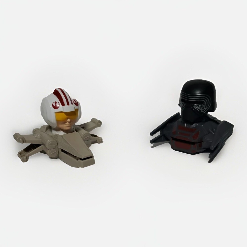 McDonald’s Toy Set Star Wars 2020 Luke Skywalker Flying Xwing Fighter + KYLO REN