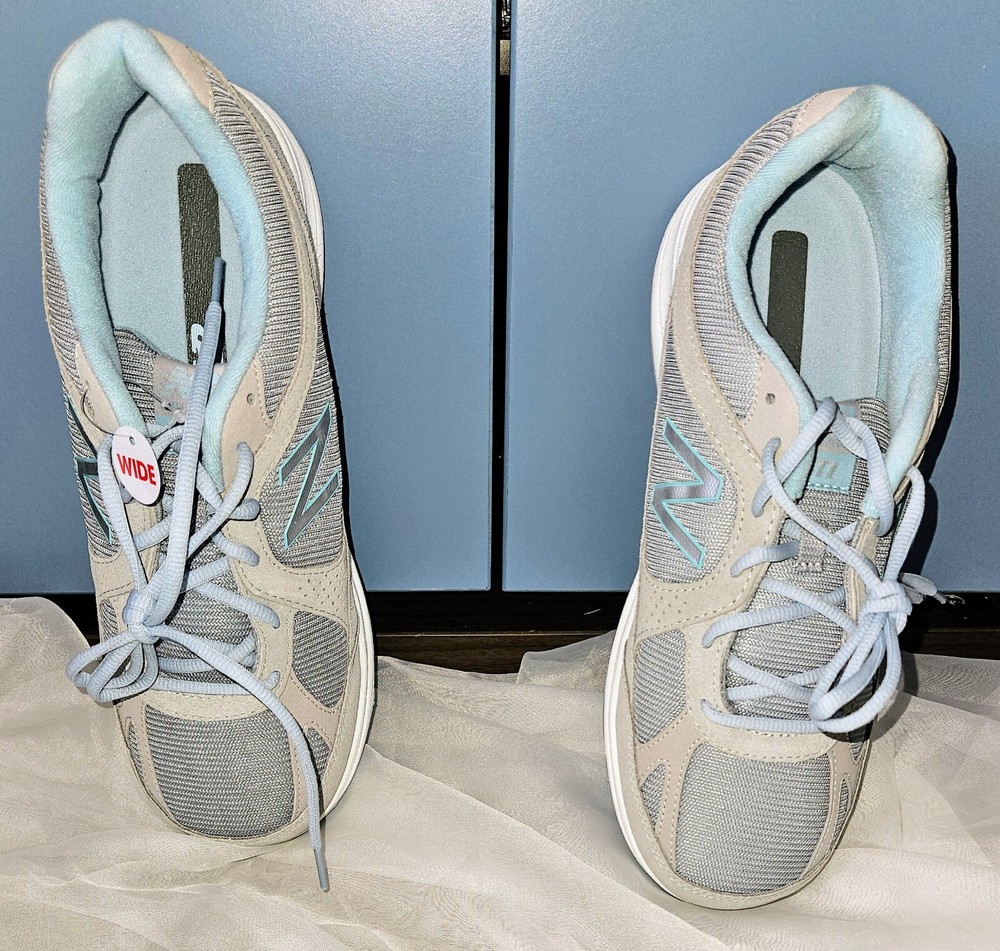 UNISEX New Balance Low Top Tennis Shoes [wide]