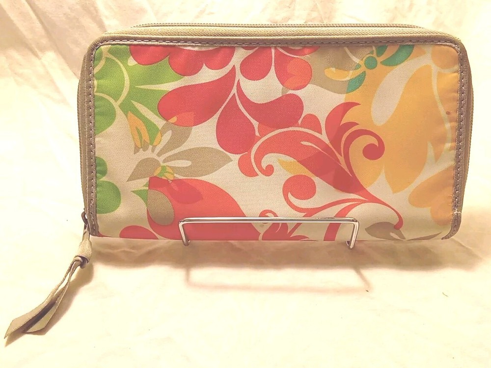 31 THIRTY ONE Island Damask Zip Around Coupon Clutch Wallet-image