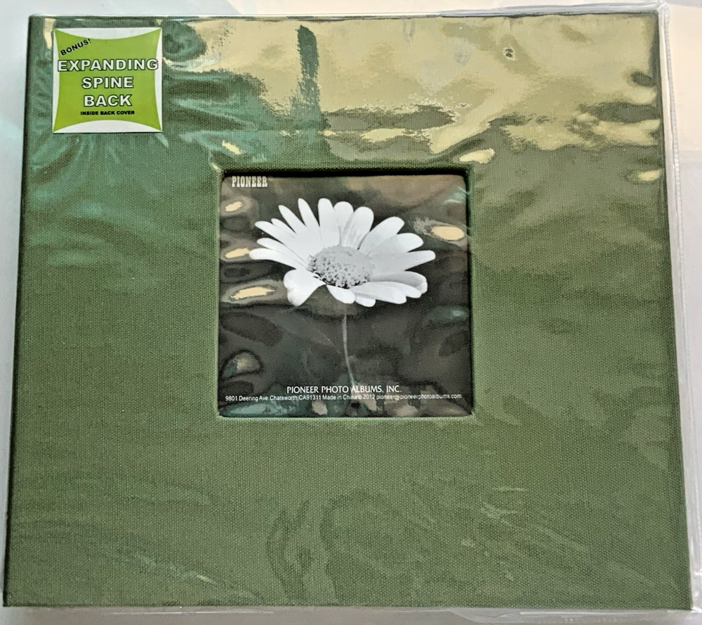 Pioneer E-Z Load 8in x 8 in Exp Memory Book 20 Top Loading Pages 8x8 Scrapbook