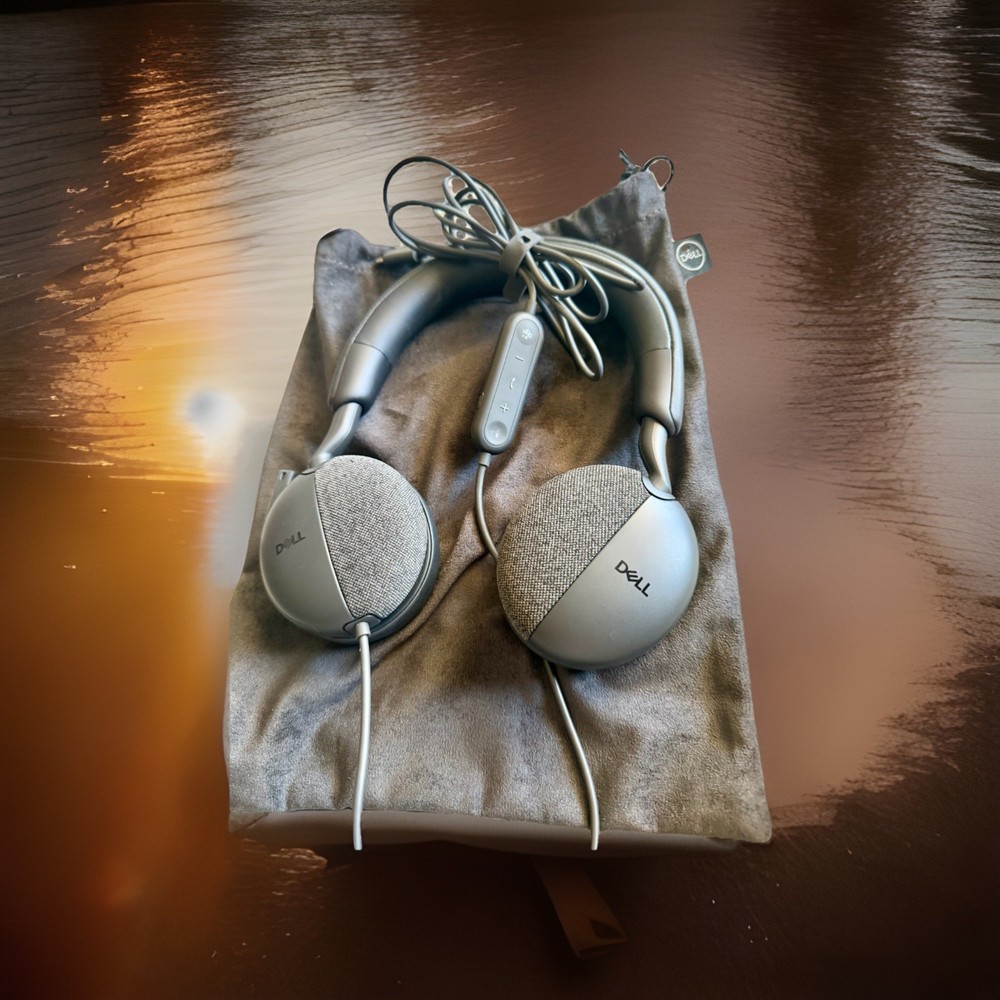 Dell WH5024 Pro Wired Headset with AI Microphone and Used 1 Month