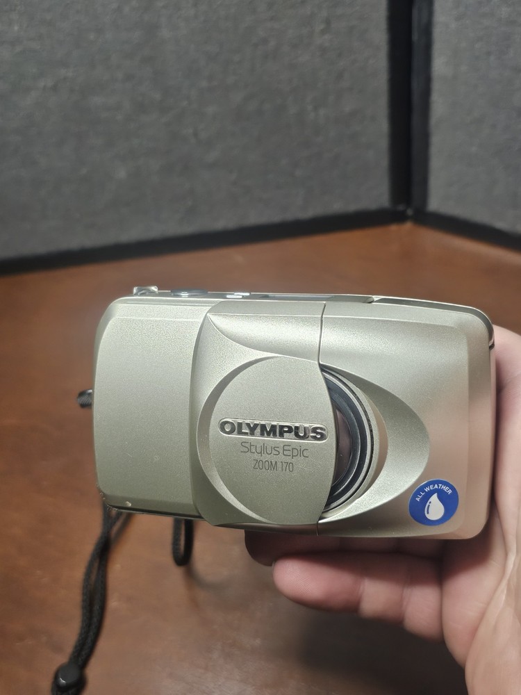 Olympus Stylus Epic Zoom 170 35mm Film Camera with 38-170mm Lens