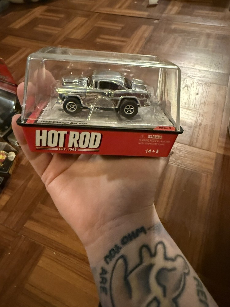 AUTO WORLD 1955 CHEVY BEL AIR  CHROME HOT ROD SLOT CAR