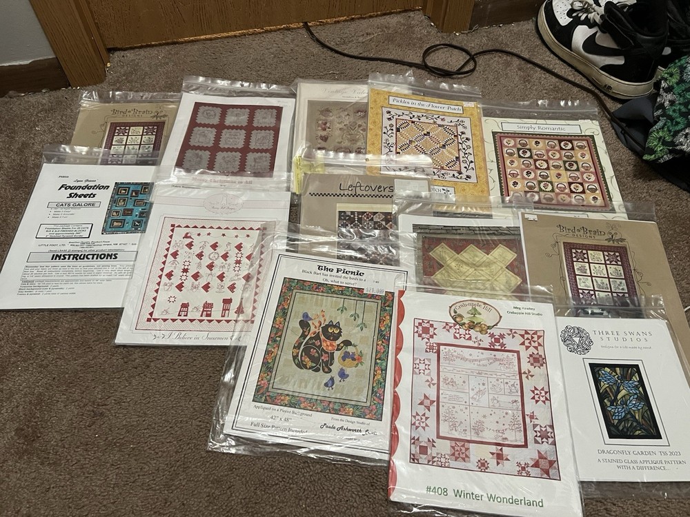 VTG Quilting/Sewing Patterns Lot Of 25 Multiple Designers+Angles With Ease Book